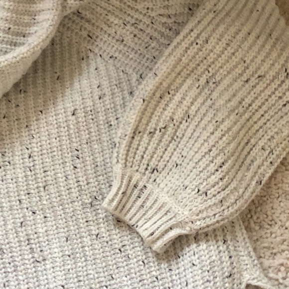 Hummingbird Cowl Neck Sweater 🖤🖤EUC - Picture 4 of 6